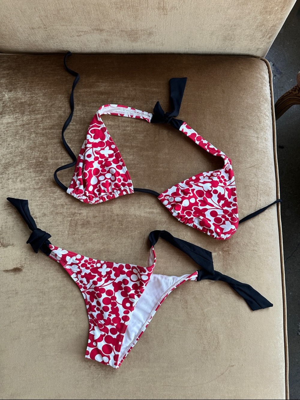 Superb quality Soft fabric Bikini 2 piece Red White Black Feminine floral Lined
